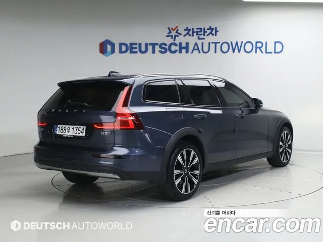 Вольво V60 V60 Cross Country 2 поколение — Фото автомобиля 2
