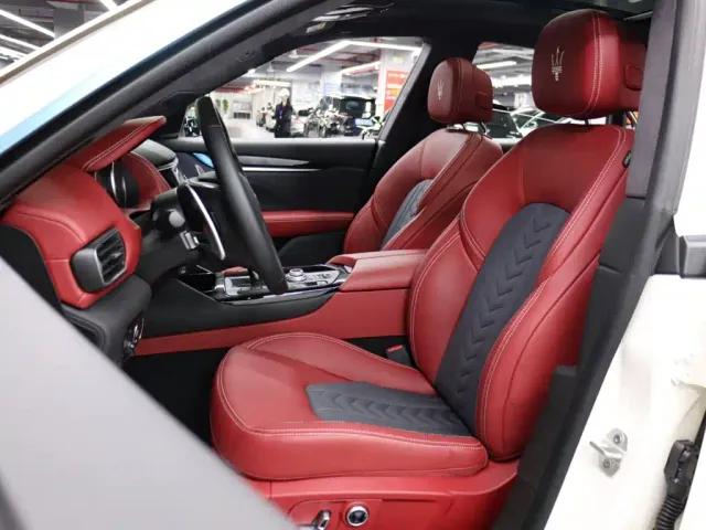 Maserati Levante — Фото автомобиля 8