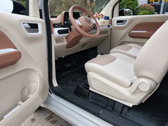 Wuling Hongguang Mini EV — Фото автомобиля 10