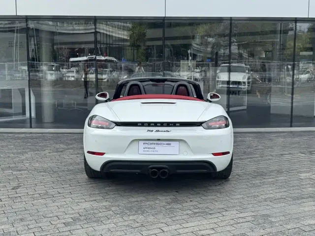 Porsche 718 — Фото автомобиля 13