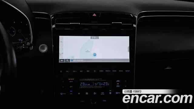 Hyundai Tucson Tucson (NX4) Дизель 2.0 4WD — Фото автомобиля 11