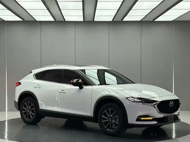 Mazda CX-4 — Фото автомобиля 6