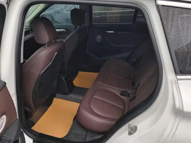 BMW X1 — Фото автомобиля 11