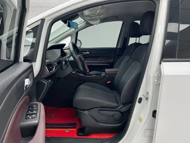 GAC Trumpchi M6 — Фото автомобиля 14
