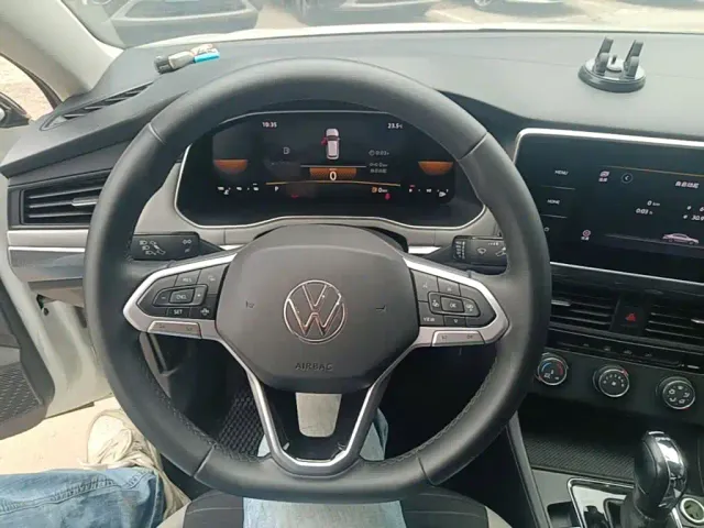 Volkswagen Bora — Фото автомобиля 10