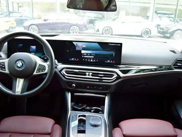 BMW i3 — Фото автомобиля 11