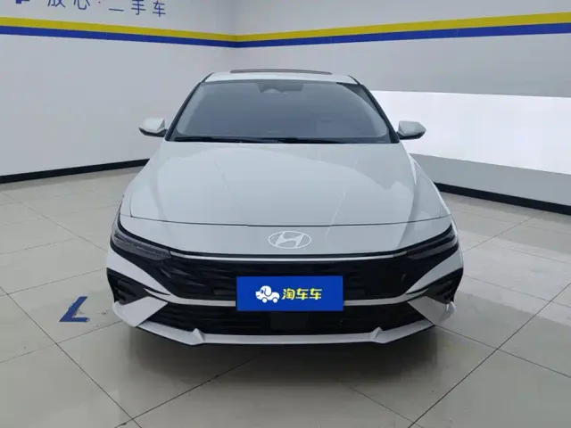 Hyundai Elantra — Фото автомобиля 2