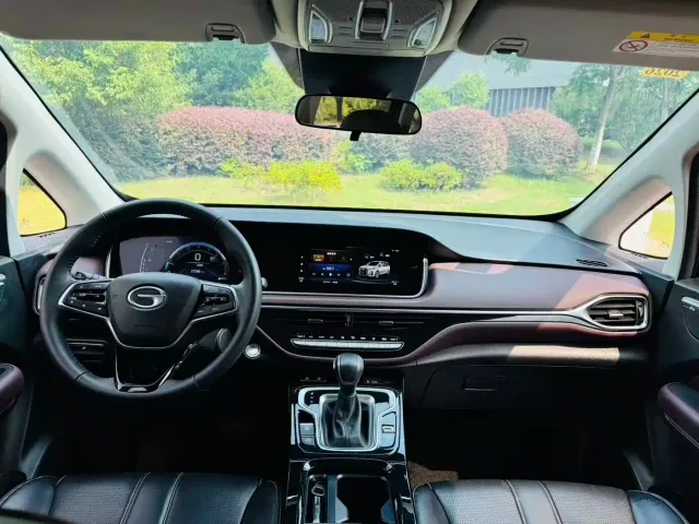 GAC Trumpchi M6 — Фото автомобиля 8