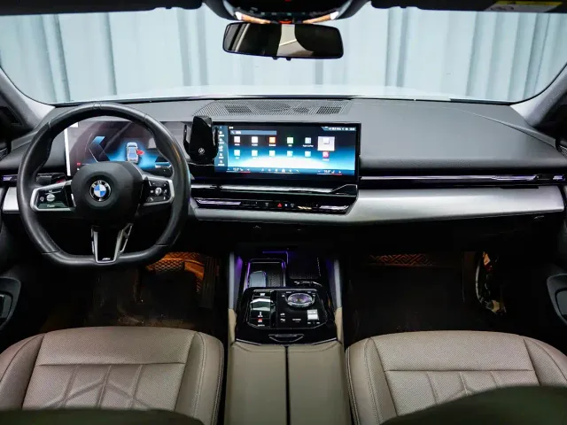 BMW 5 Series — Фото автомобиля 5