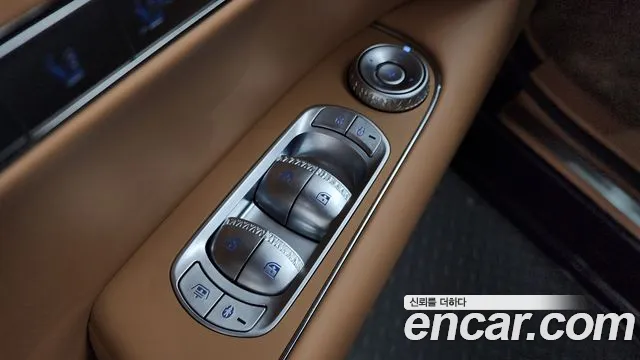 Genesis G90 — Фото автомобиля 30