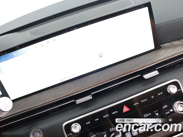Genesis GV80 — Фото автомобиля 13