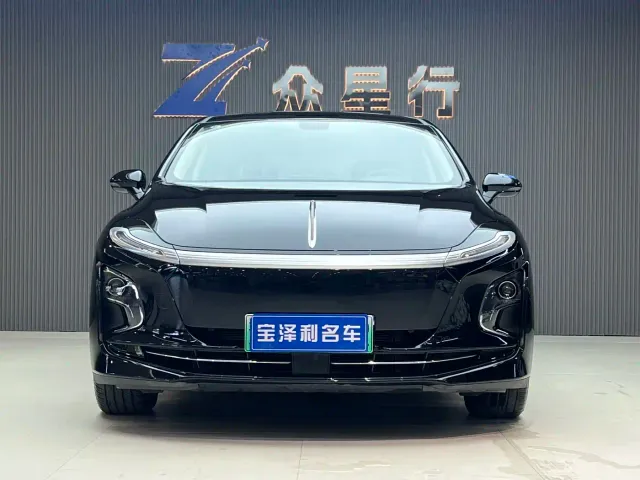 Hongqi E-QM5 — Фото автомобиля 2