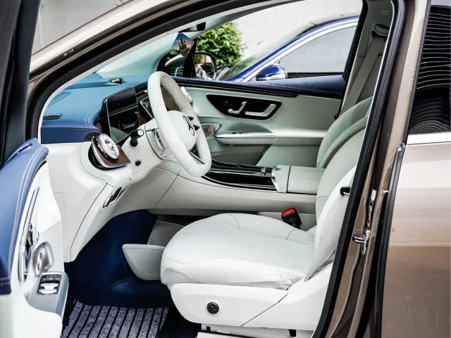 Mercedes-Benz EQE SUV — Фото автомобиля 10