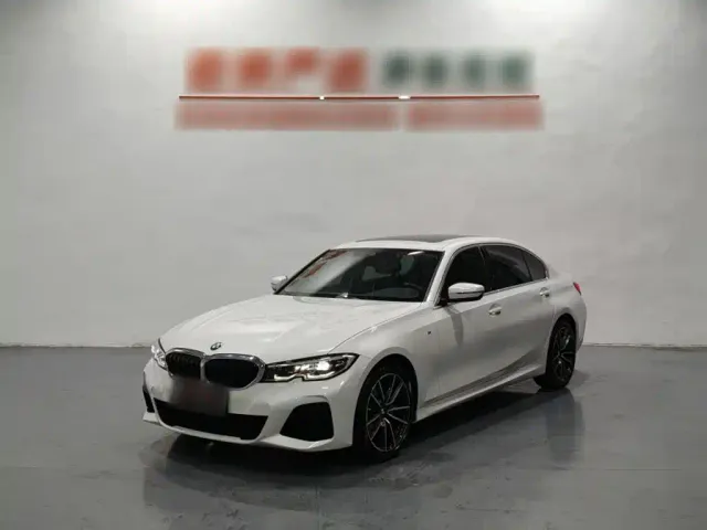 Фотография автомобиля — BMW 3 Series