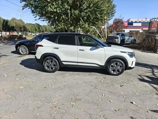 Kia Seltos — Фото автомобиля 4