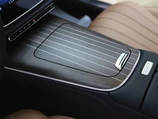 Mercedes-Benz E-Class — Фото автомобиля 15