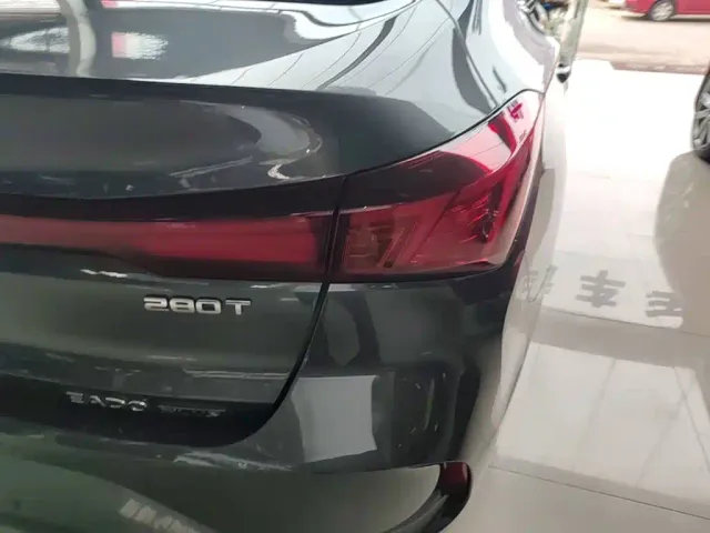 Changan Eado — Фото автомобиля 7