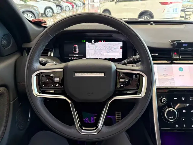 Land Rover Discovery Sport — Фото автомобиля 9