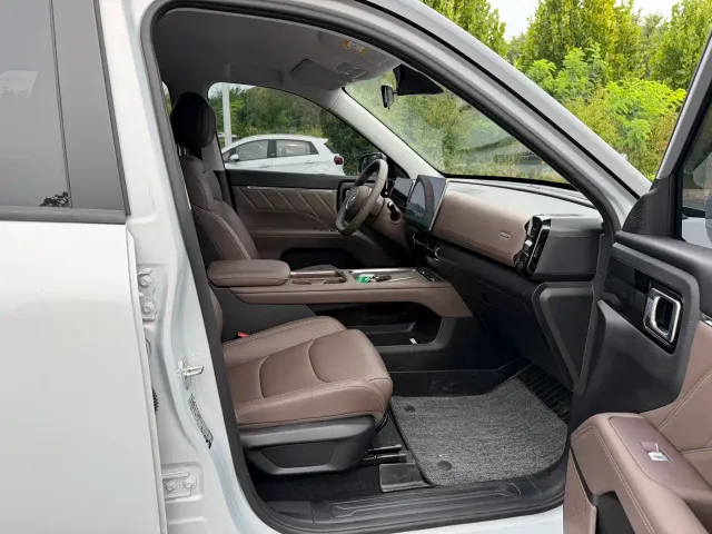 Wuling Starlight 560 — Фото автомобиля 11