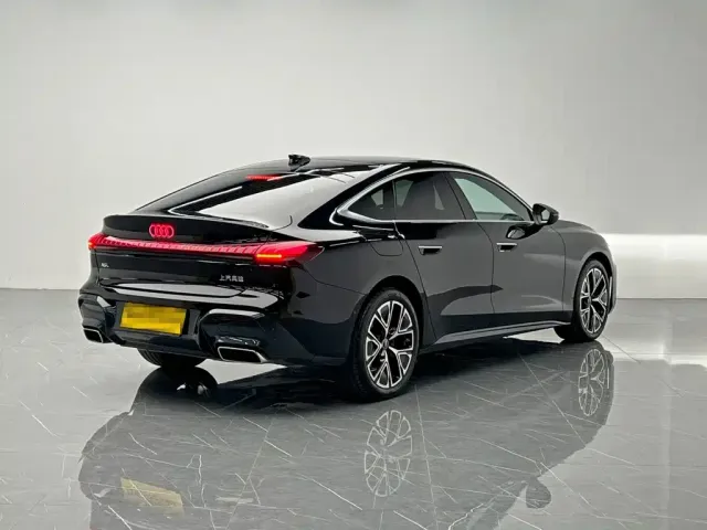 Audi Audi A5L Sportback 2025 Model 2.0T Luxury — Фото автомобиля 6