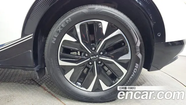 Kia EV6 — Фото автомобиля 19