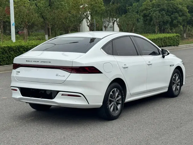 BYD Qin PLUS — Фото автомобиля 15