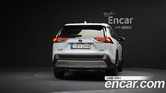 Toyota RAV4 — Фото автомобиля 4