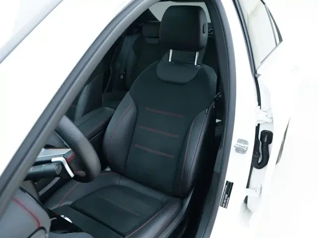 Mercedes-Benz A-Class — Фото автомобиля 14