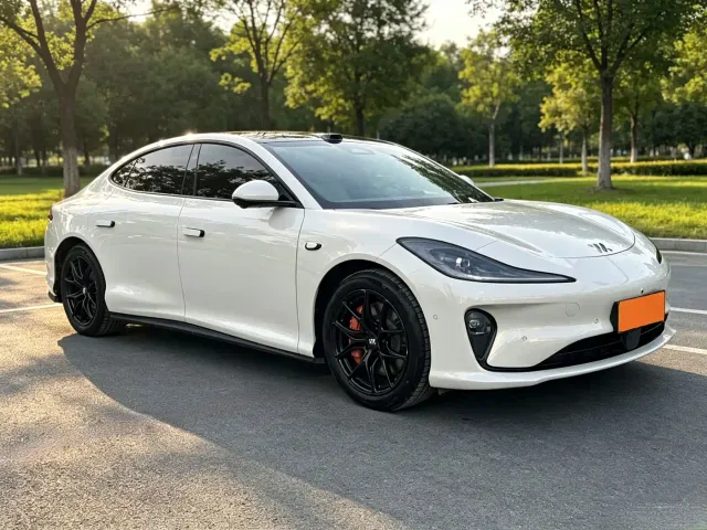 IM Motors L6 — Фото автомобиля 3