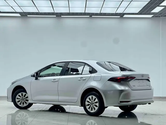 Toyota Corolla — Фото автомобиля 6