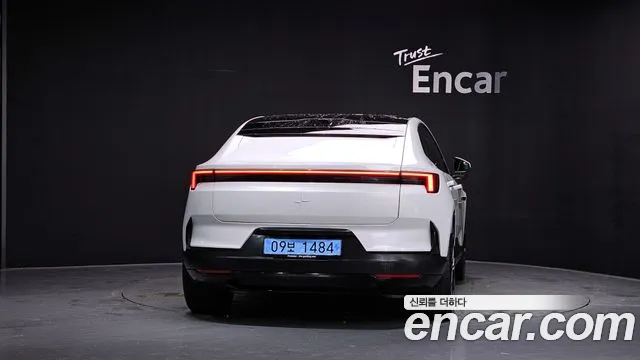 Polestar Polestar 4 — Фото автомобиля 4