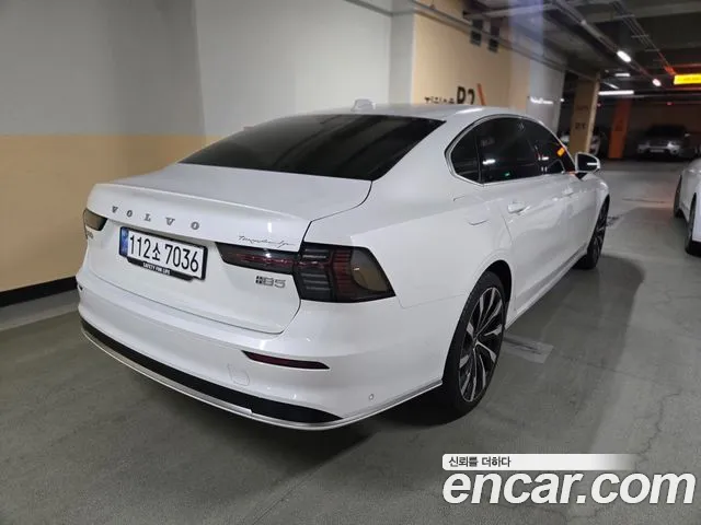 Вольво S90 — Фото автомобиля 2