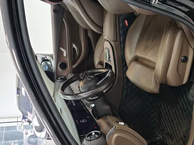 Mercedes-Benz E-Class — Фото автомобиля 5