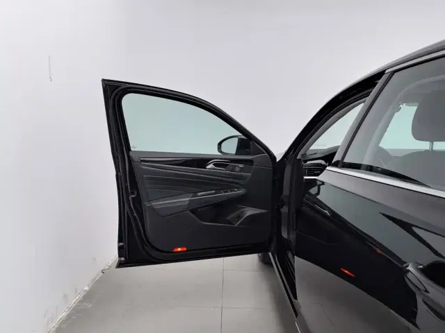 Volkswagen Passat — Фото автомобиля 8