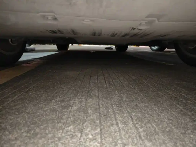 Tesla Model Y — Фото автомобиля 23