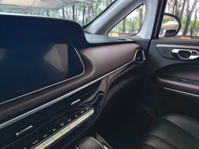 GAC Trumpchi M6 — Фото автомобиля 8