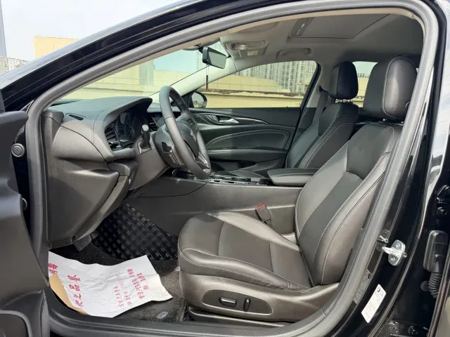 Buick Regal — Фото автомобиля 8