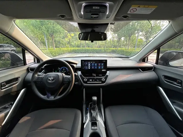 Toyota Corolla Cross — Фото автомобиля 7