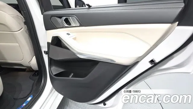 BMW X5 xDrive 40i M Sport — Фото автомобиля 23