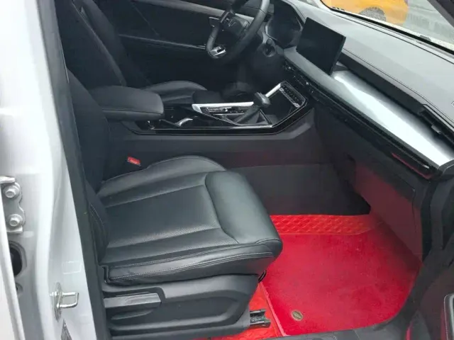 Wuling Asta — Фото автомобиля 8