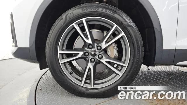 Audi Q5 FY — Фото автомобиля 5
