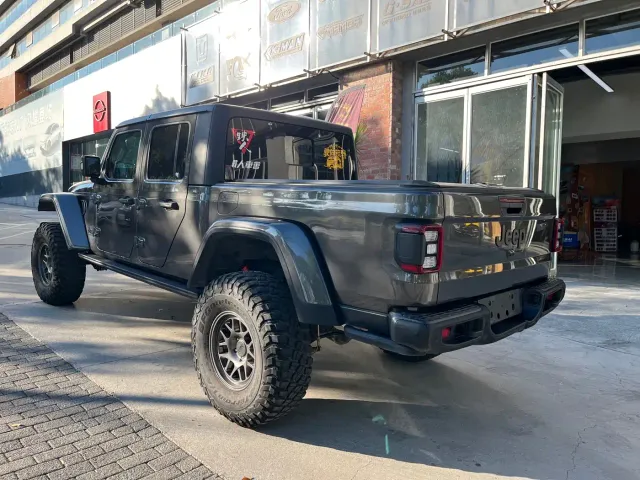 Jeep Gladiator — Фото автомобиля 5