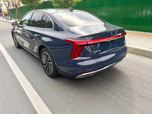 Hongqi H5 — Фото автомобиля 13
