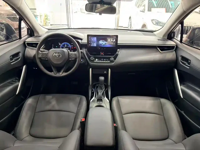 Toyota Corolla Cross — Фото автомобиля 7