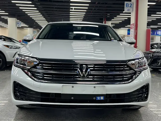 Volkswagen Sagitar — Фото автомобиля 3