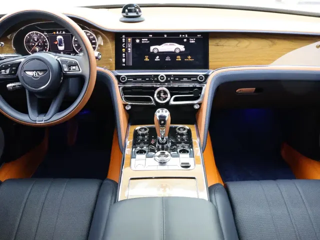 Bentley Flying Spur — Фото автомобиля 16