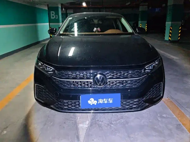 Volkswagen Passat — Фото автомобиля 2