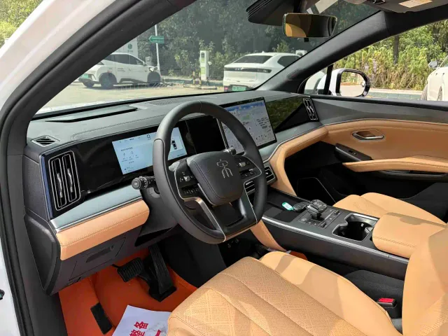 BYD Song L DM-i — Фото автомобиля 8