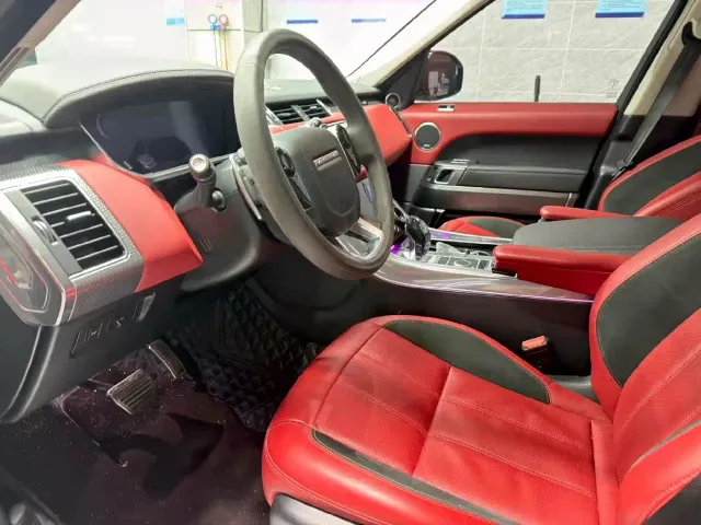 Land Rover Range Rover Sport — Фото автомобиля 4