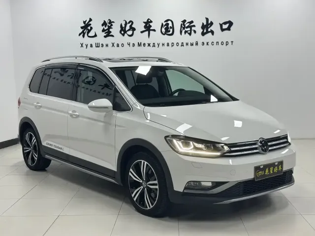 Volkswagen Touran 2021 Touran L 280TSI DSG Cross Edition 7-seater — Фото автомобиля 3